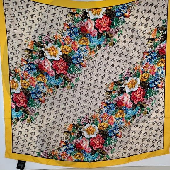 💫NWT Gucci Yellow Flower Print Scarf 513127 9275 - Picture 2 of 7